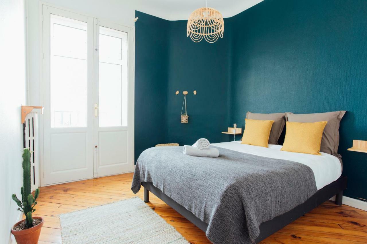 Coachella Vintage Chic In The Heart Of St Charles Biarritz Apartment Ngoại thất bức ảnh